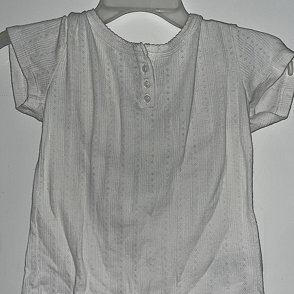 Tee shirts